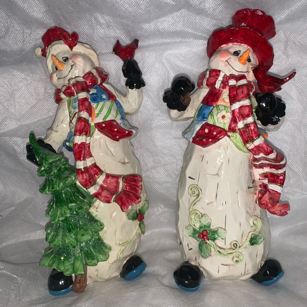 2 Christmas Figurines